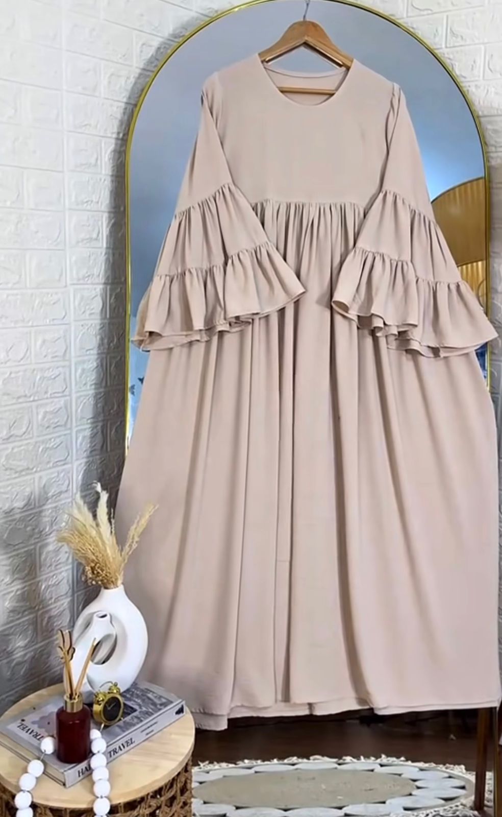 عباية كلوش باكمام واسعة